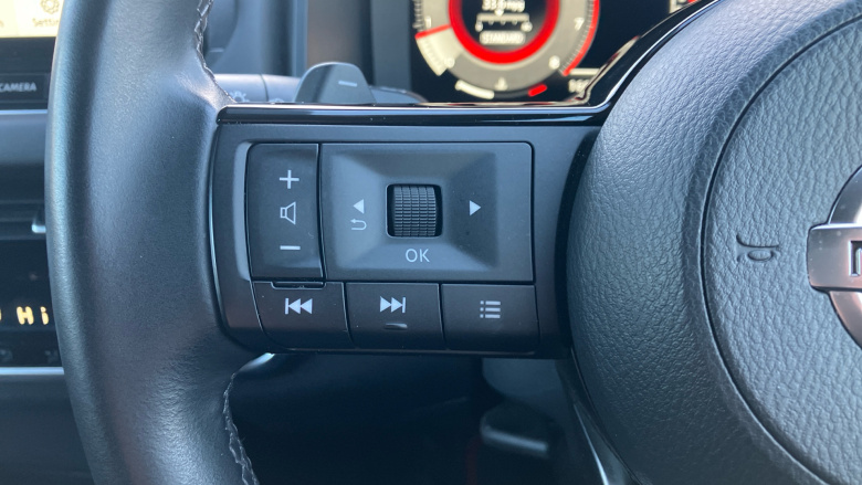 Nissan Qashqai 1.3 DiG-T MH 158 N-Connecta 5dr Xtronic Petrol Hatchback